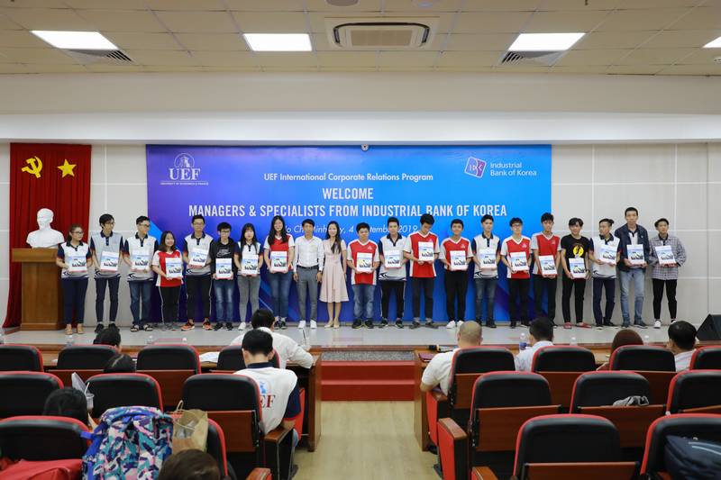 Khoa CNTT giao lưu với sinh viên