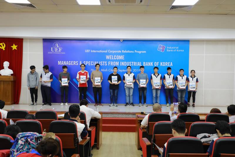 Khoa CNTT giao lưu với sinh viên