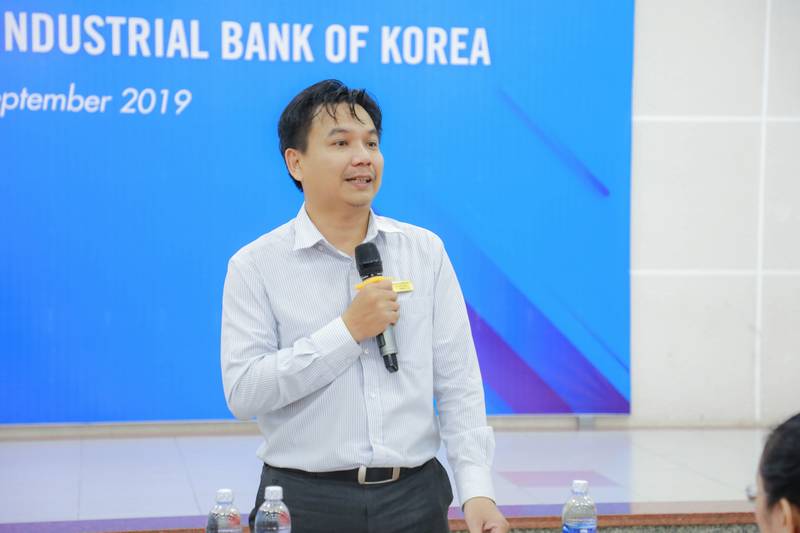 Khoa Kinh tế giao lưu cùng sinh viên đầu năm học