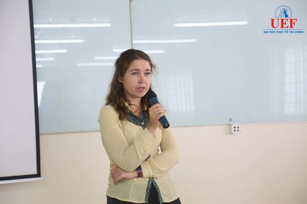 Cùng sinh viên UEF khám phá “World Englishes”