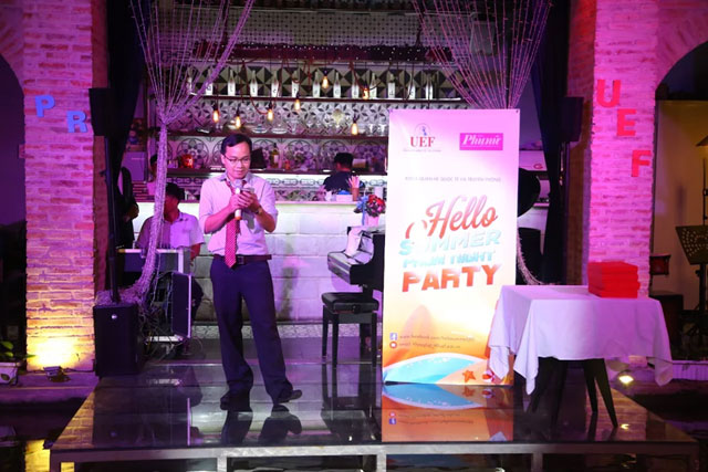 Displaying IMG_6128.JPG