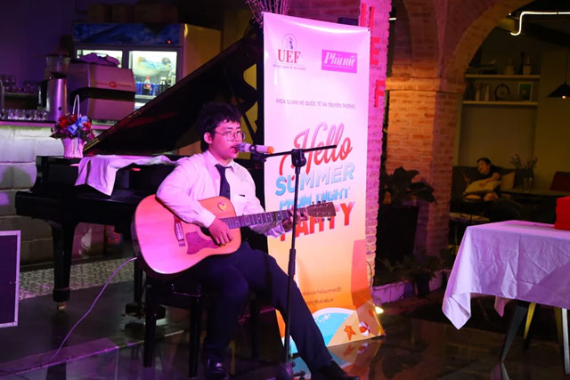 Displaying IMG_6075.JPG