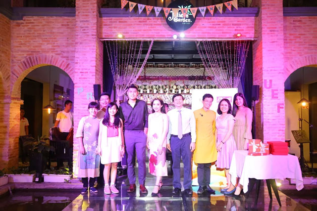 Displaying IMG_6005.JPG