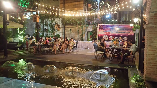 Displaying DSC_1370.JPG