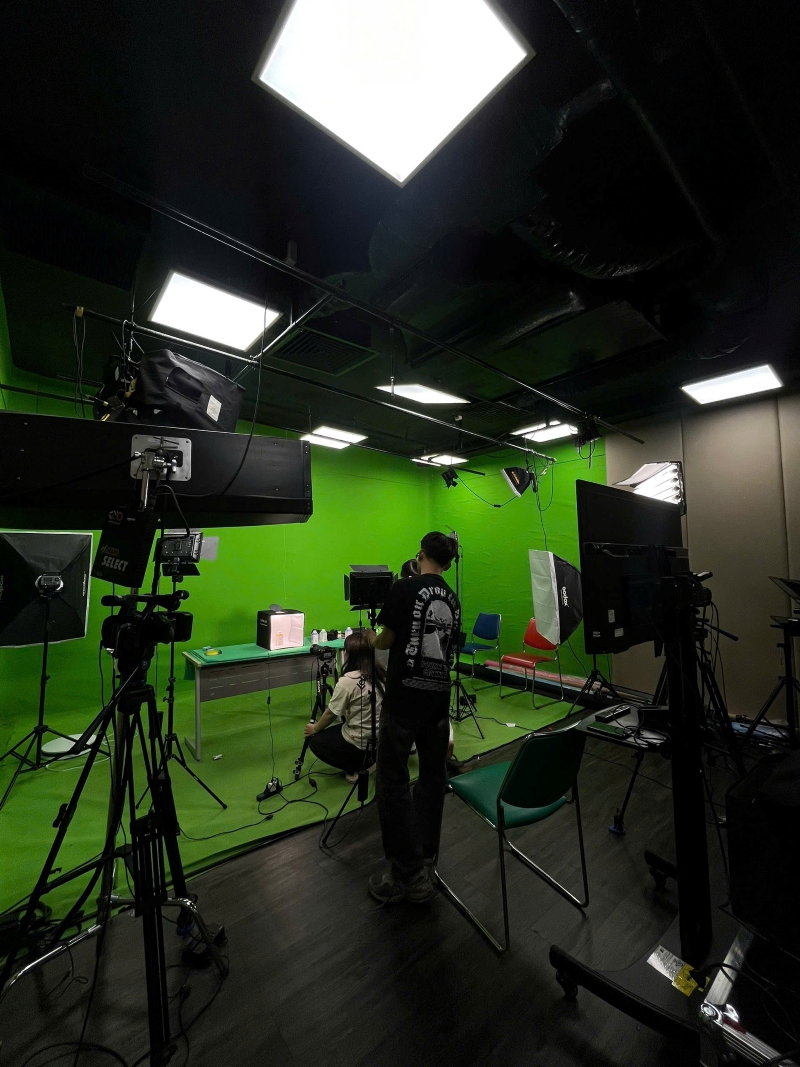 studio, truyền thông đa phương tiện uef