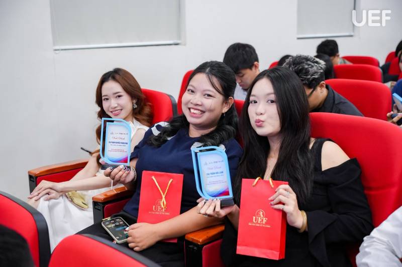 Phạm Nguyễn Thanh Mai, Trần Hải Lam, Quan hệ công chúng UEF