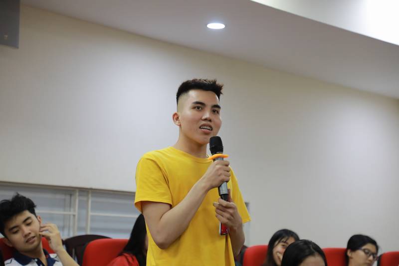 Khoa Quản trị du lịch - Khách sạn giao lưu cùng sinh viên