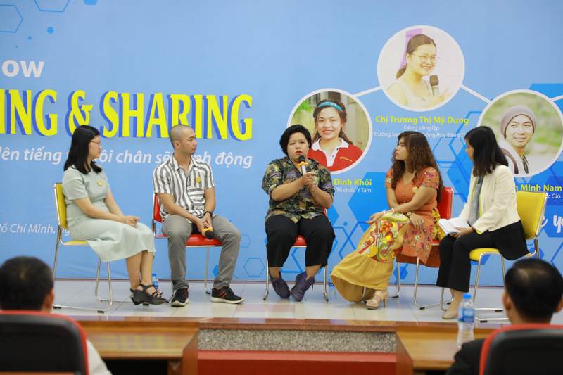 Talkshow: Talking and sharing