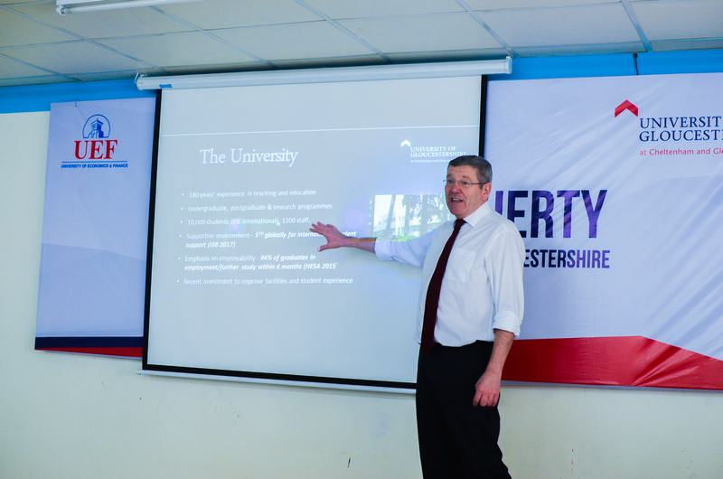 Ra mắt CLB sinh viên Anh quốc 5