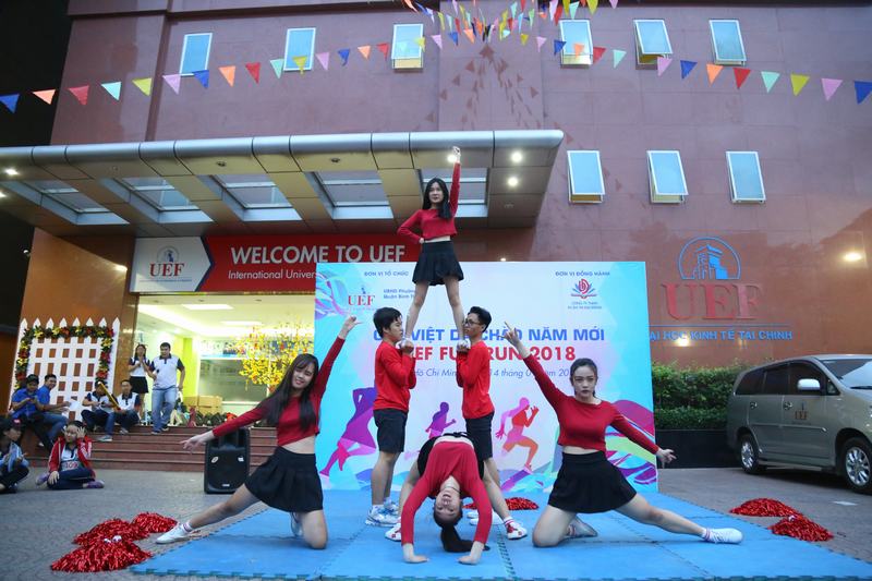 Tiết mục cổ động tiếp 