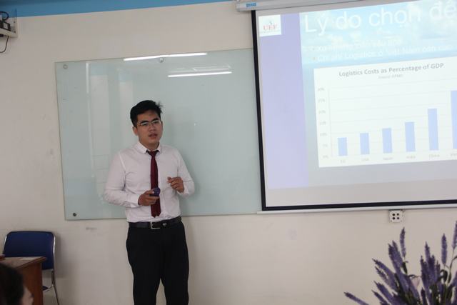 Bảo vệ khóa luận tốt nghiệp UEF 3