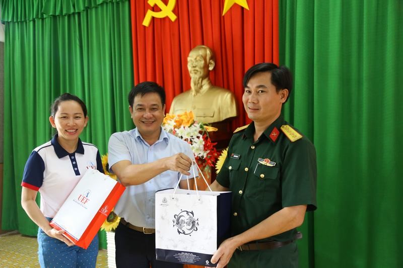 Giao lưu trung đoàn Gia Định 6