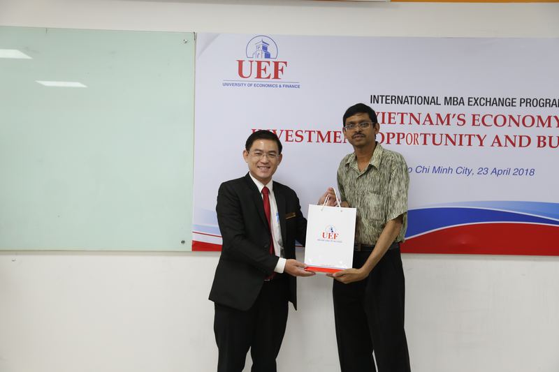 Đoàn INTI đến UEF 1