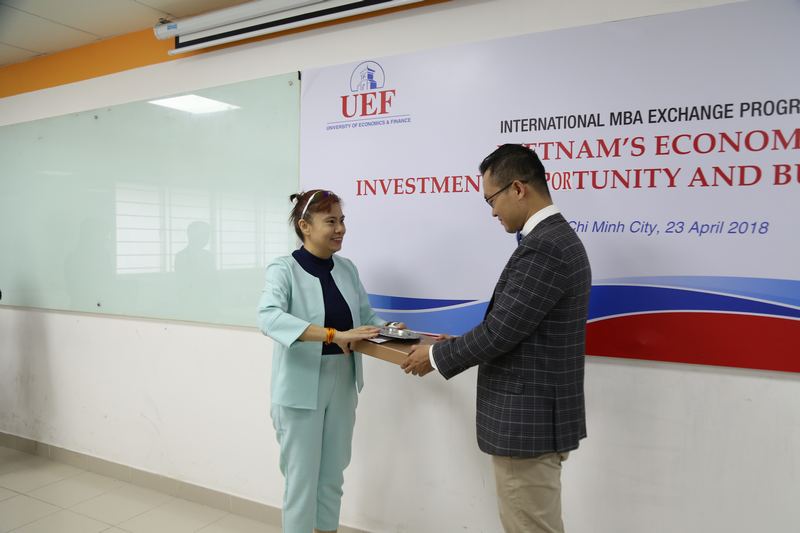 Đoàn INTI đến UEF 6