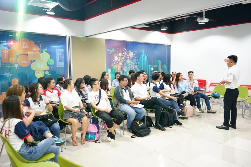 Tham quan công ty Mắt Bão 10