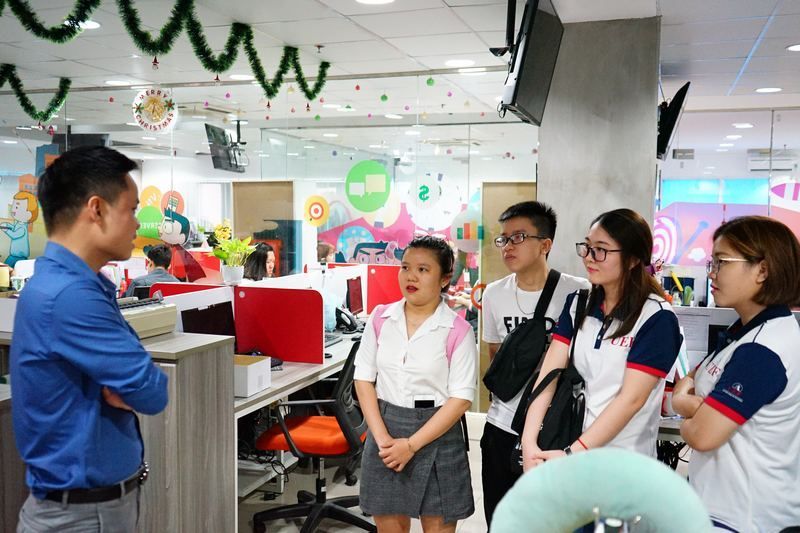 Tham quan công ty Mắt Bão 3