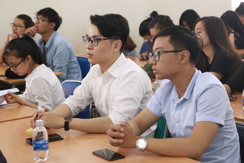 UEF hội thảo chứng khoán