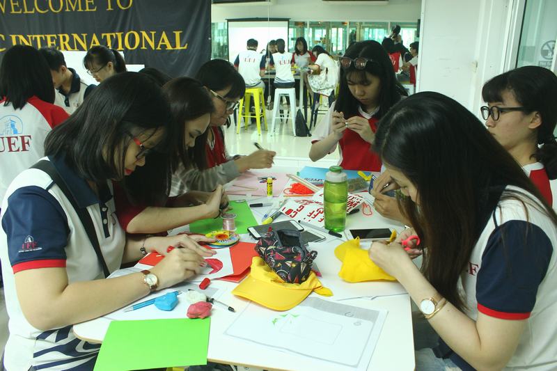 Chuyến đi giúp sinh viên nâng cao kỹ năng làm việc nhóm thông qua các trò chơi đòi hòi tính gắn kết đồng đội