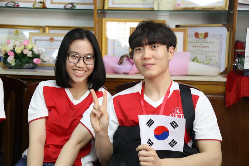 Sinh viên UEF vi vu học tập khắp các châu lục - 9