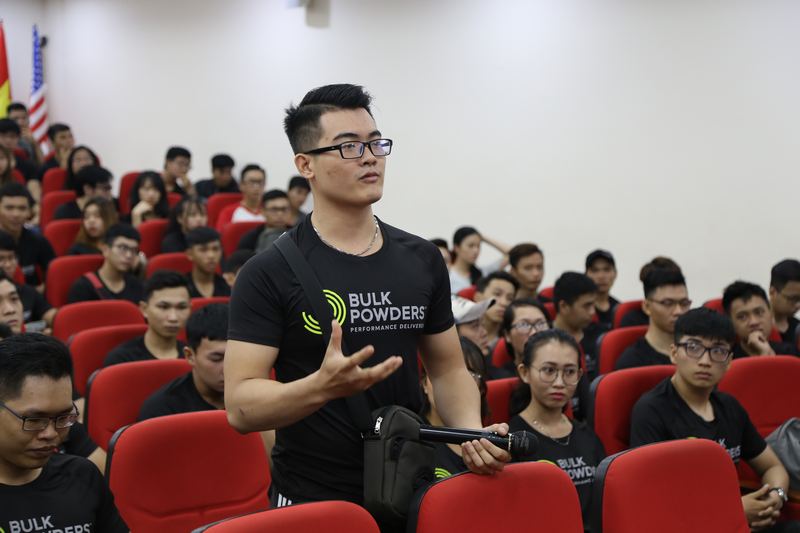 UEF - body sinh viên 10