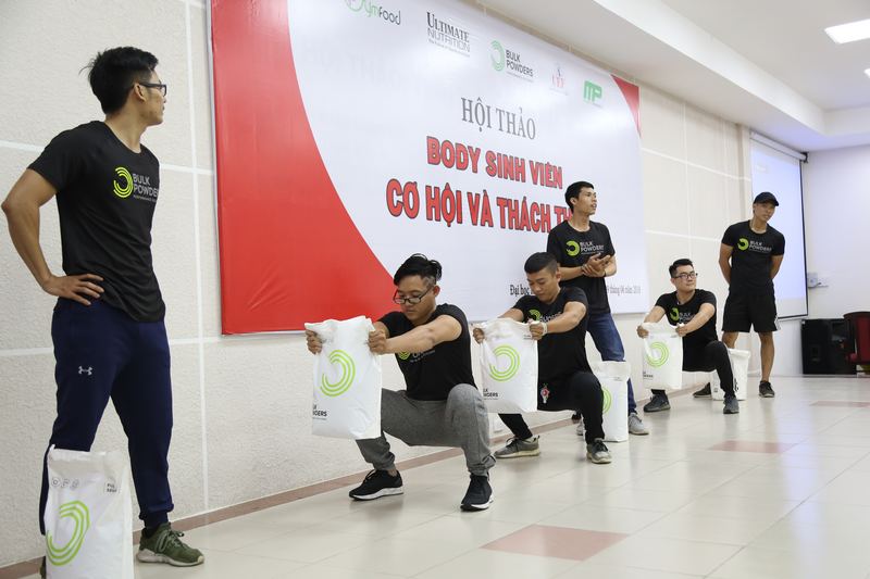 UEF - body sinh viên 6