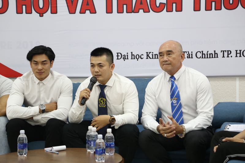 UEF - body sinh viên 3