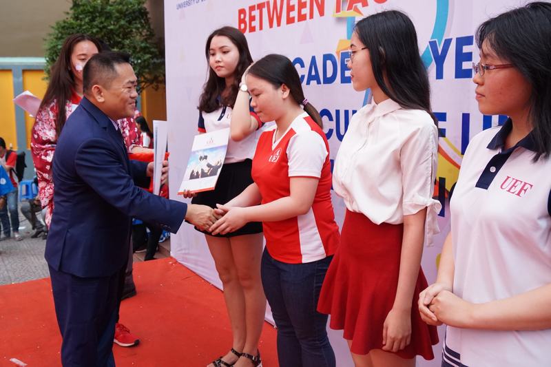 khoa Ngoại ngữ và Văn hóa quốc tế UEF 1