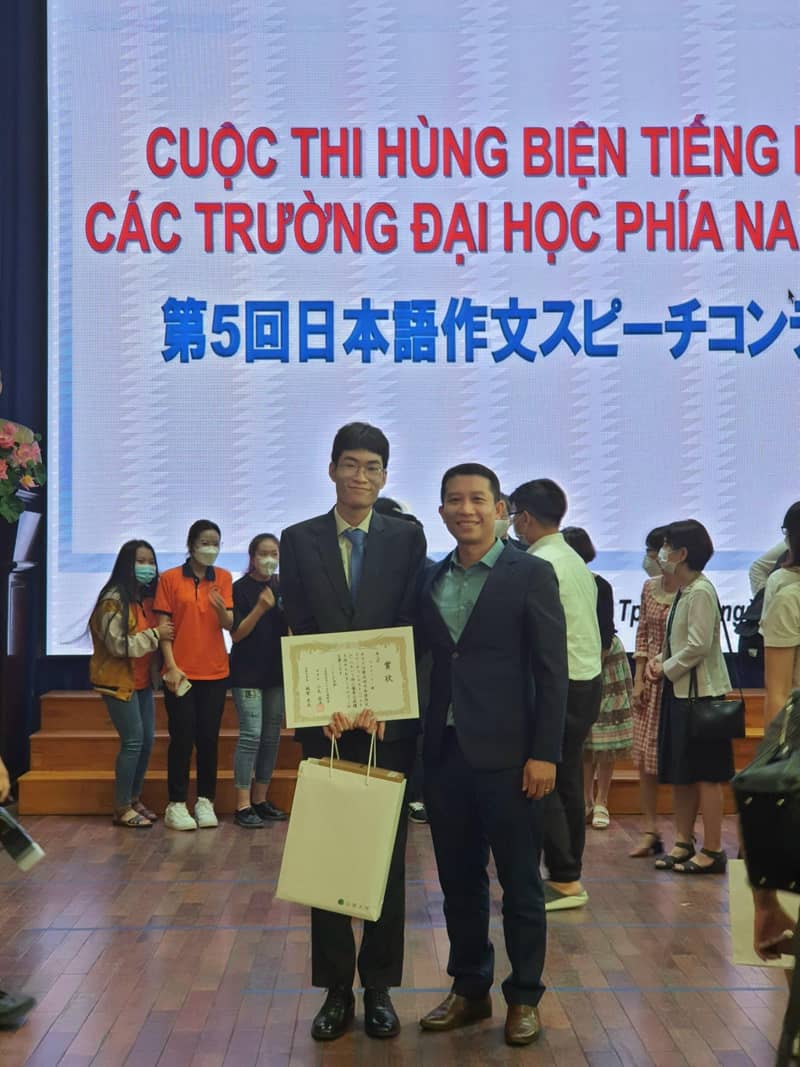 hungbientiengNhat-lan5