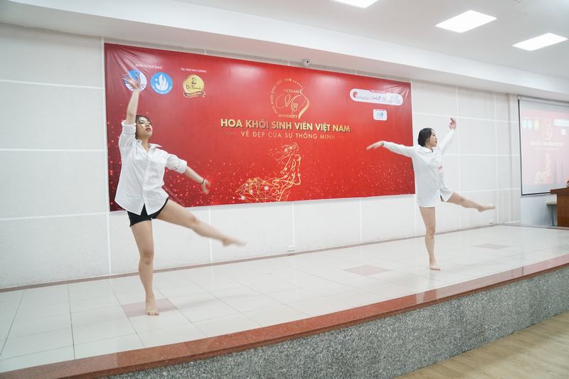 Hoa khôi sinh viên 66