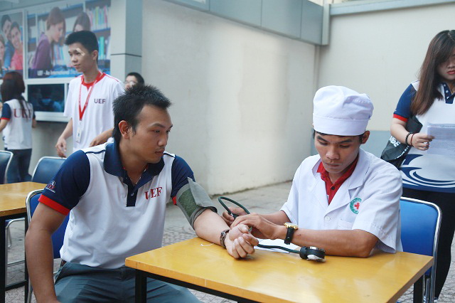 Cán bộ - Giảng viên – Nhân viên UEF luôn hưởng ứng nhiệt tình phong trào Hiến máu nhân đạo