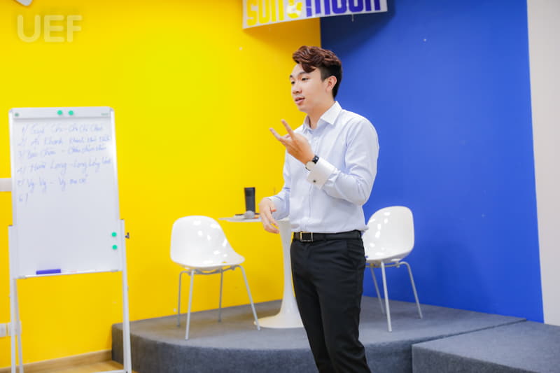 training-kynang-thuyettrinh