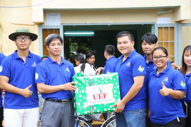 bàn giao công trình Mùa hè xanh UEF 112