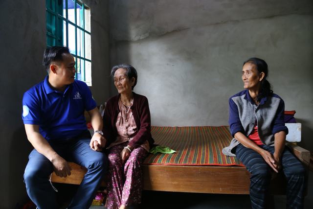 bàn giao công trình Mùa hè xanh UEF 2