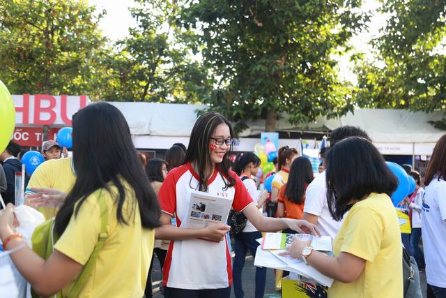 UEF tham gia tư vấn mùa thi 2017