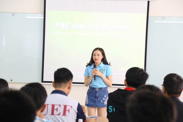 Câu lạc bộ P&E 6