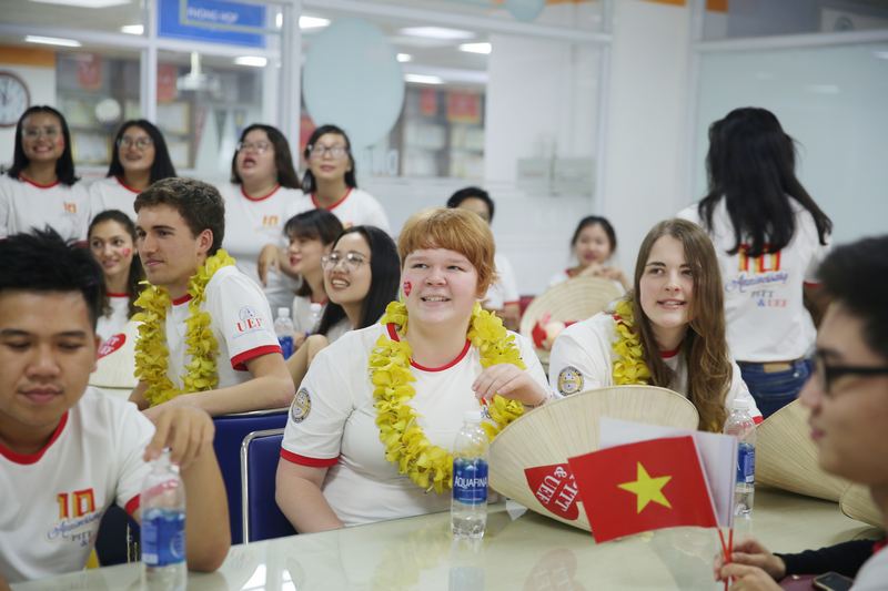 Lớp học tiếng Việt 8