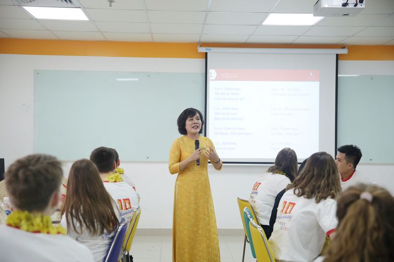 Lớp học tiếng Việt 2