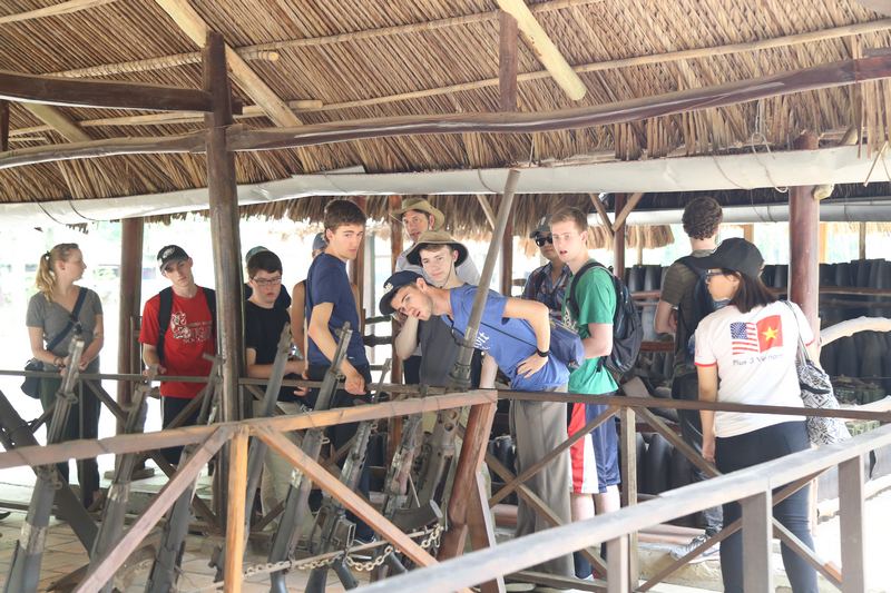 Tham quan Củ Chi 2