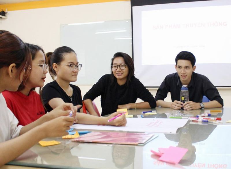 service - learning viết tin 5