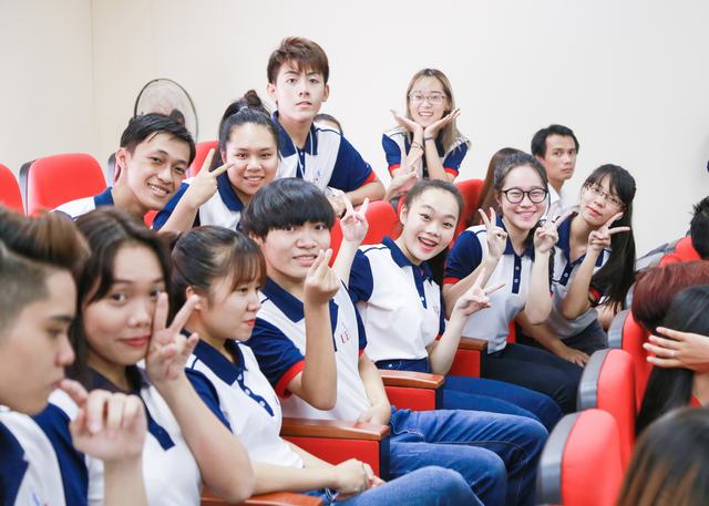 Sinh hoạt đầu khóa 2017 8