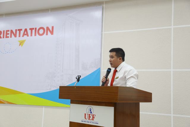 Sinh hoạt đầu khóa UEF 2017 3