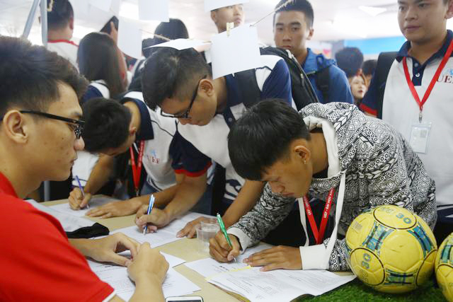 Sinh hoạt đầu khóa UEF 2017 7