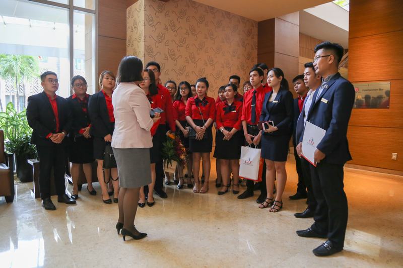 tham quan khách sạn intercontinental 4