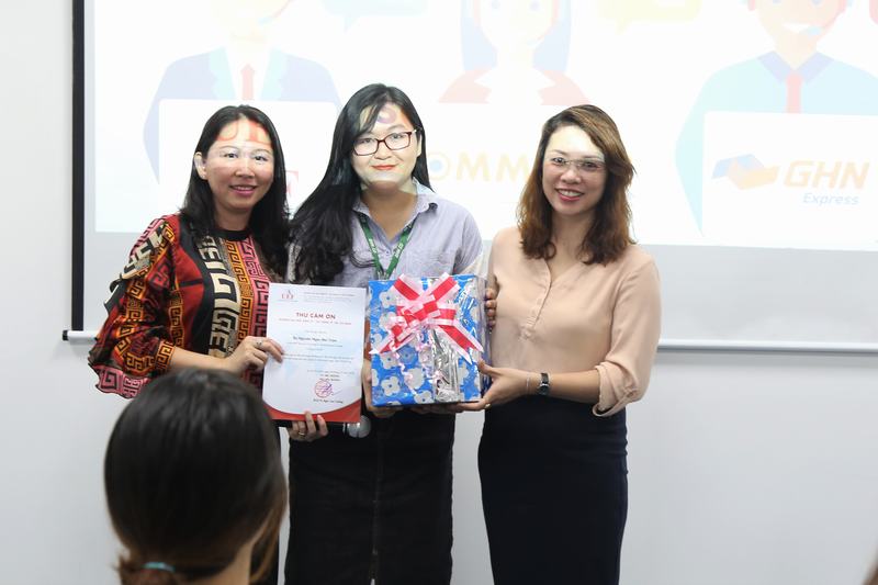 tham quan giao hàng nhanh 7