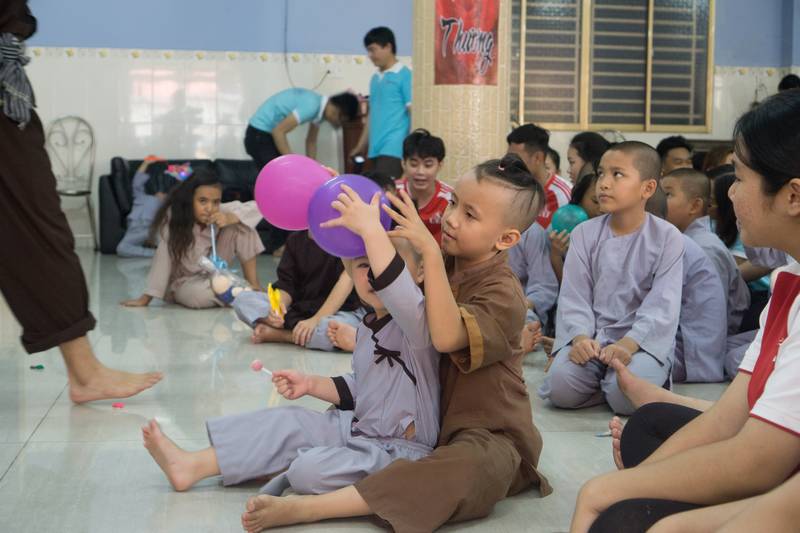 Vầng trăng yêu thương 2019