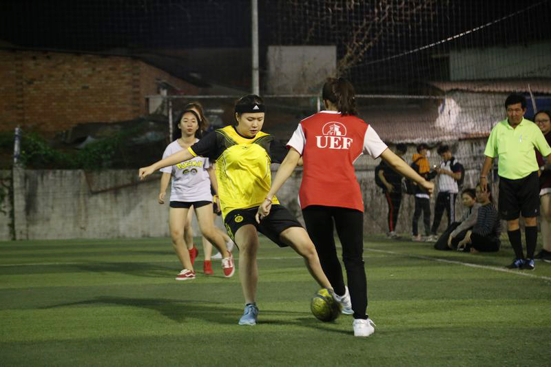 Bóng đá nam UEF 6