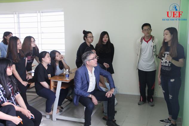 Sinh viên UEF sôi nổi định hướng tương lai với diễn giả Pieter Bon 
