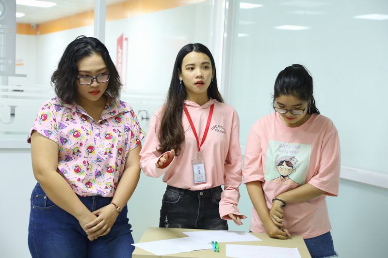 Biện luận sinh viên UEF 5