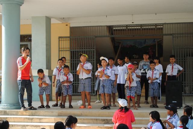 đông sẻ chia 2019