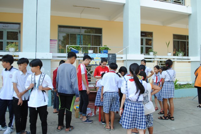 đông sẻ chia 2019